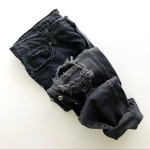 BDG | Black Distressed Slim Boyfriend Jeans